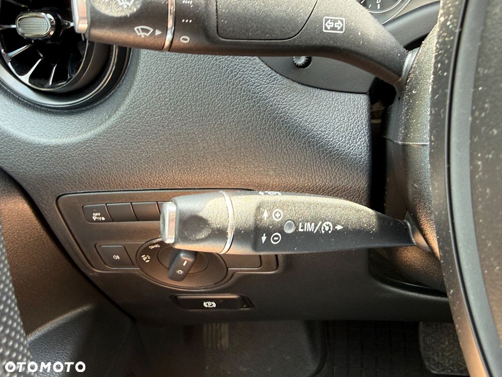 Mercedes-Benz VITO - 22