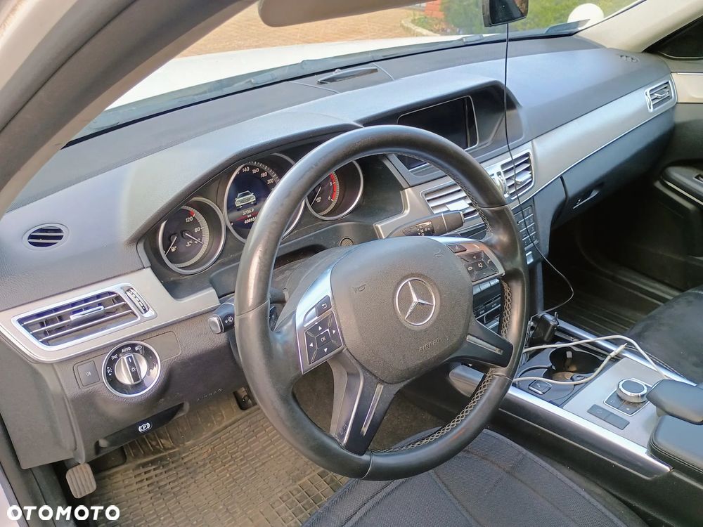 Mercedes-Benz Klasa E 220 BlueTEC 9G-TRONIC Elegance - 10