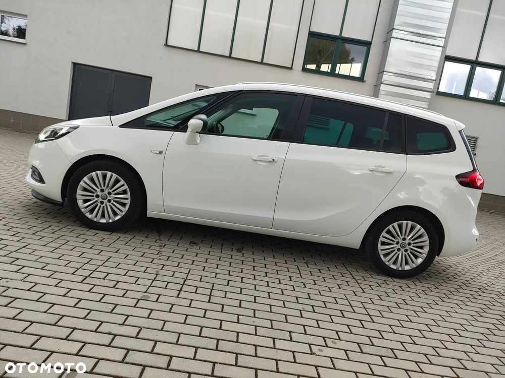 Opel Zafira - 11