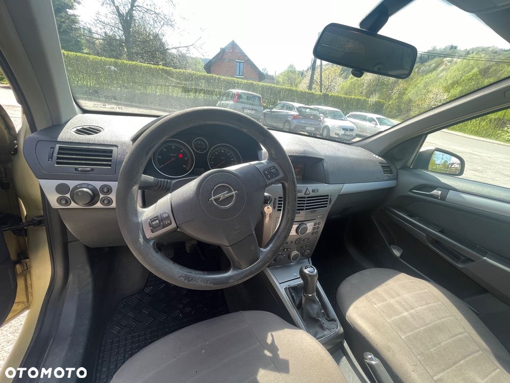 Opel Astra 1.7 CDTI Essentia - 14