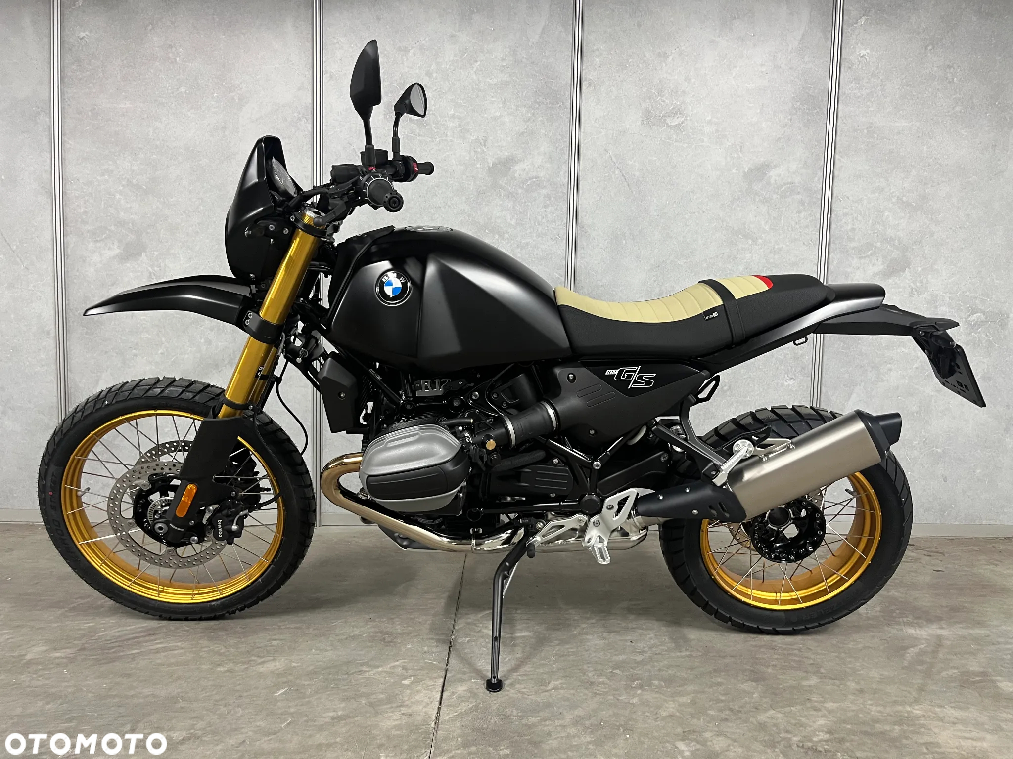 BMW R - 6