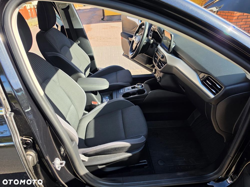 Ford Focus - 23