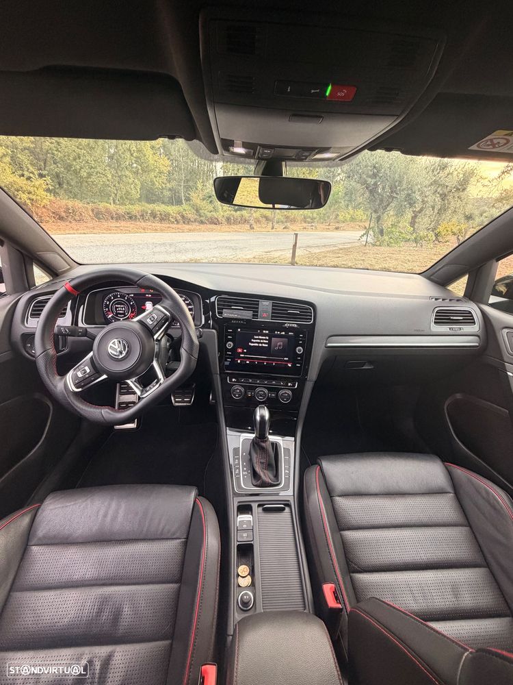 VW Golf - 16