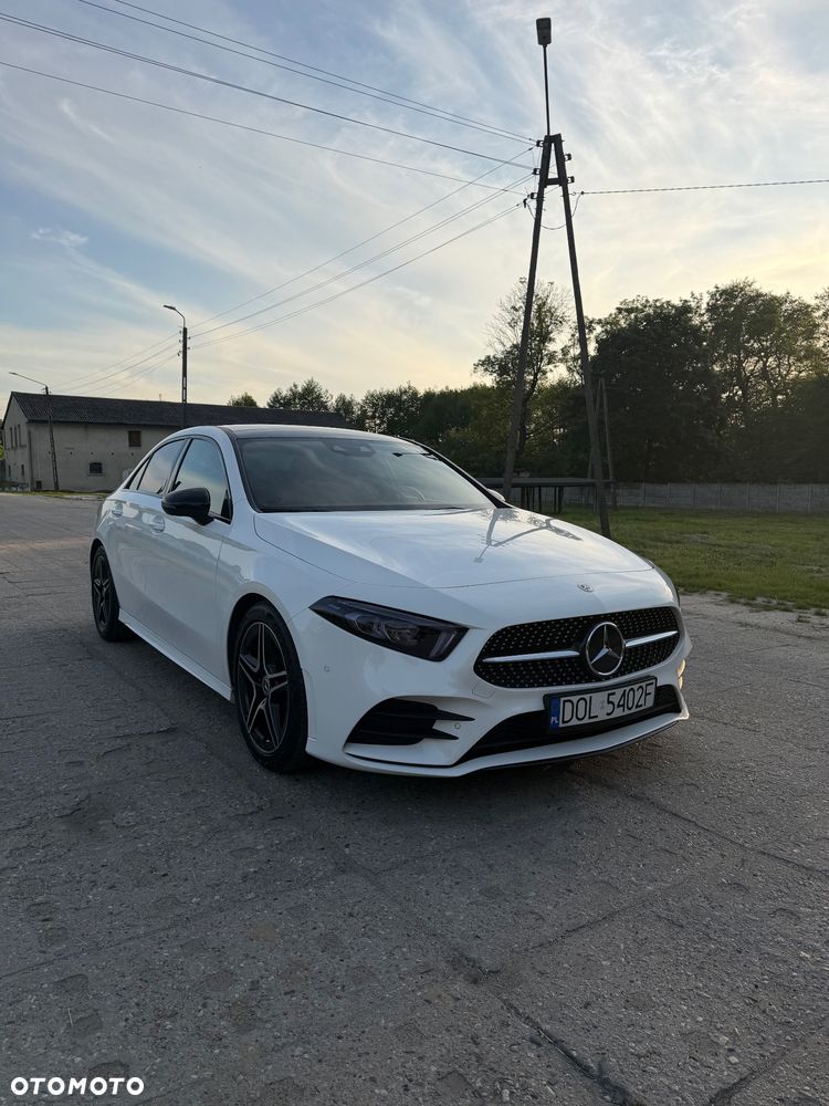 Mercedes-Benz Klasa A 200 AMG Line 7G-DCT - 3
