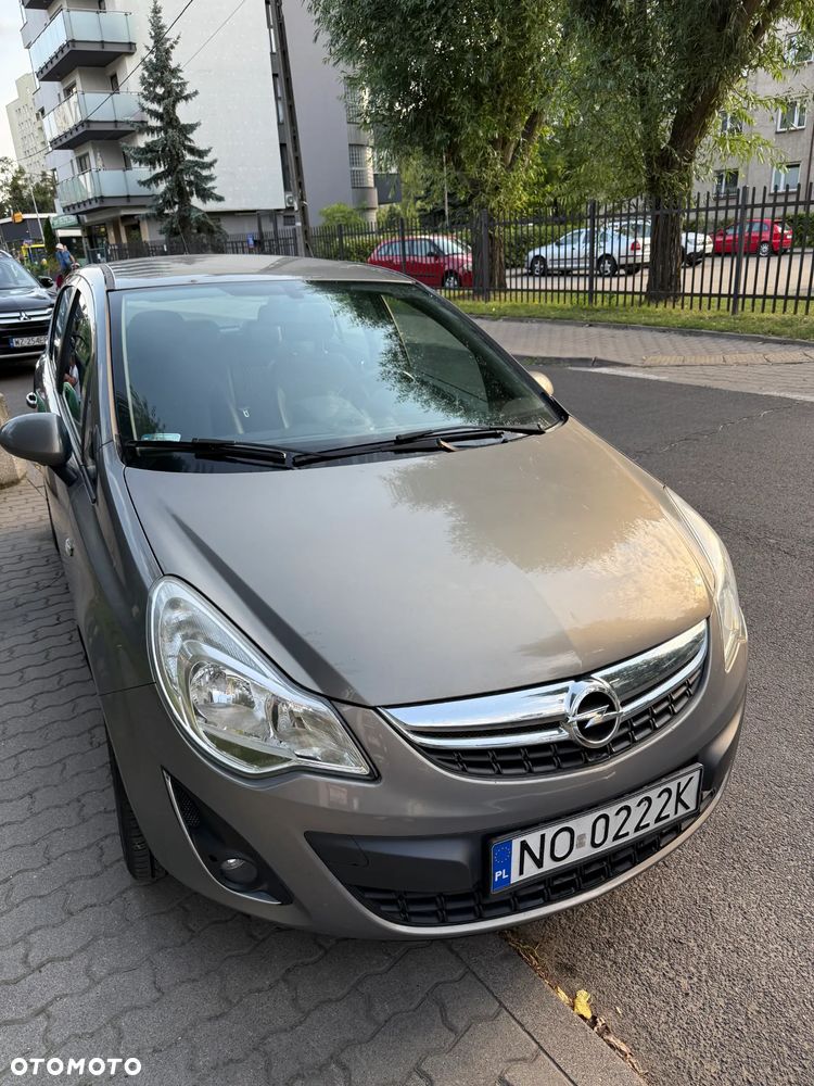Opel Corsa 1.4 16V Cosmo - 1