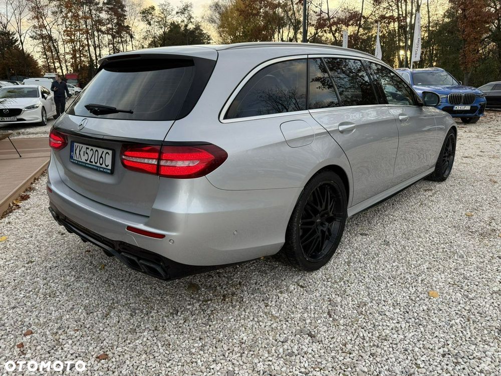 Mercedes-Benz Klasa E 400 4-Matic 9G-TRONIC - 12