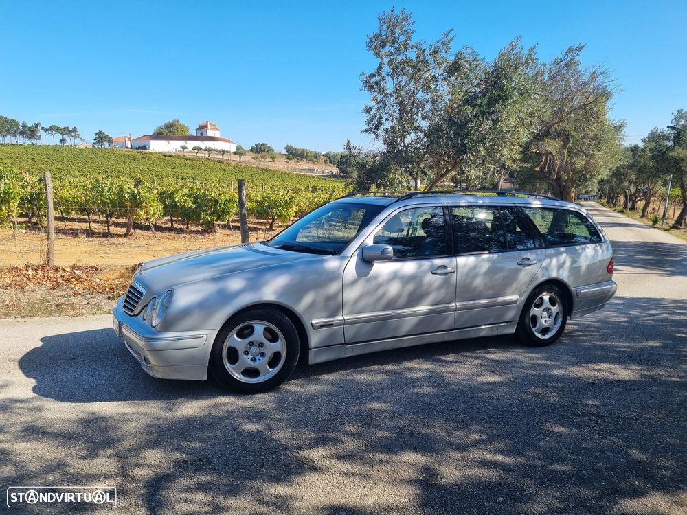 Mercedes-Benz E 200 Kompressor Classic - 1