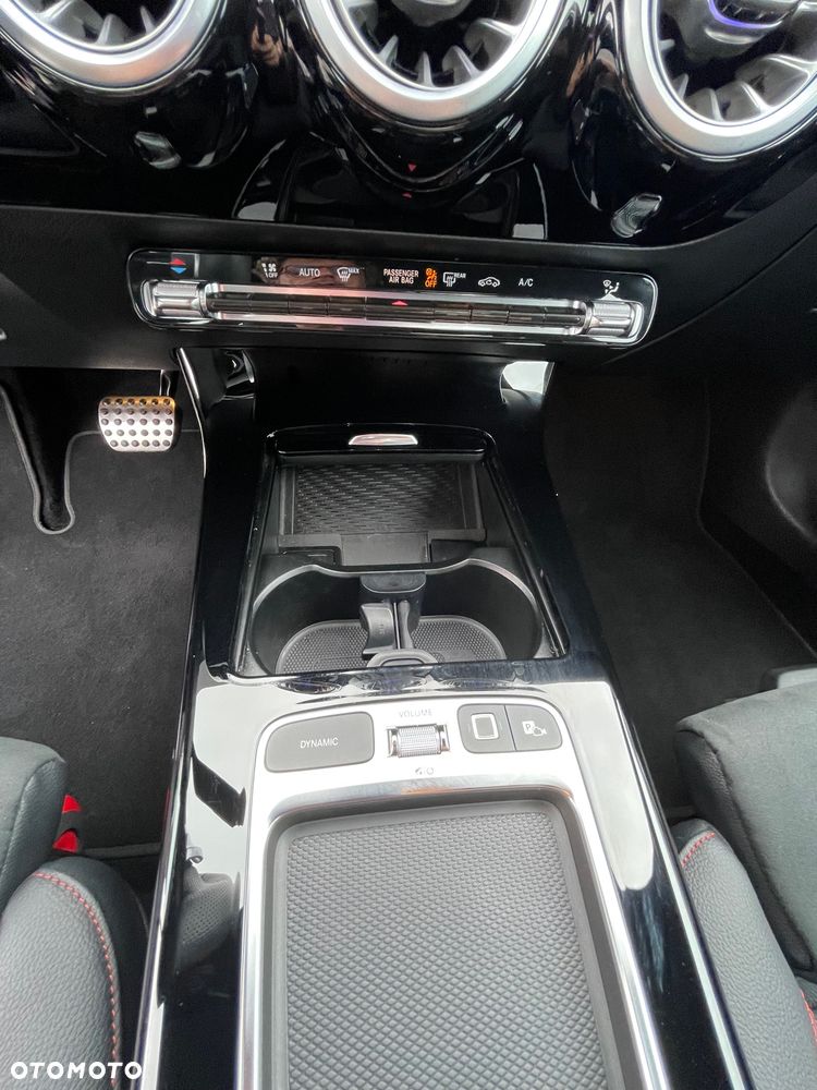 Mercedes-Benz CLA 200 mHEV AMG Line 7G-DCT - 30