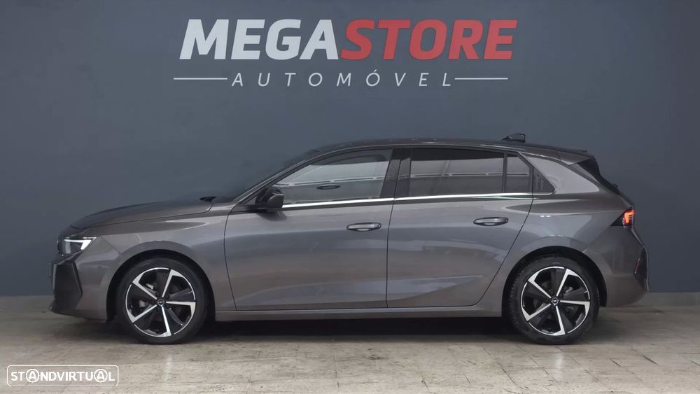 Opel Astra 1.2 T Elegance - 4