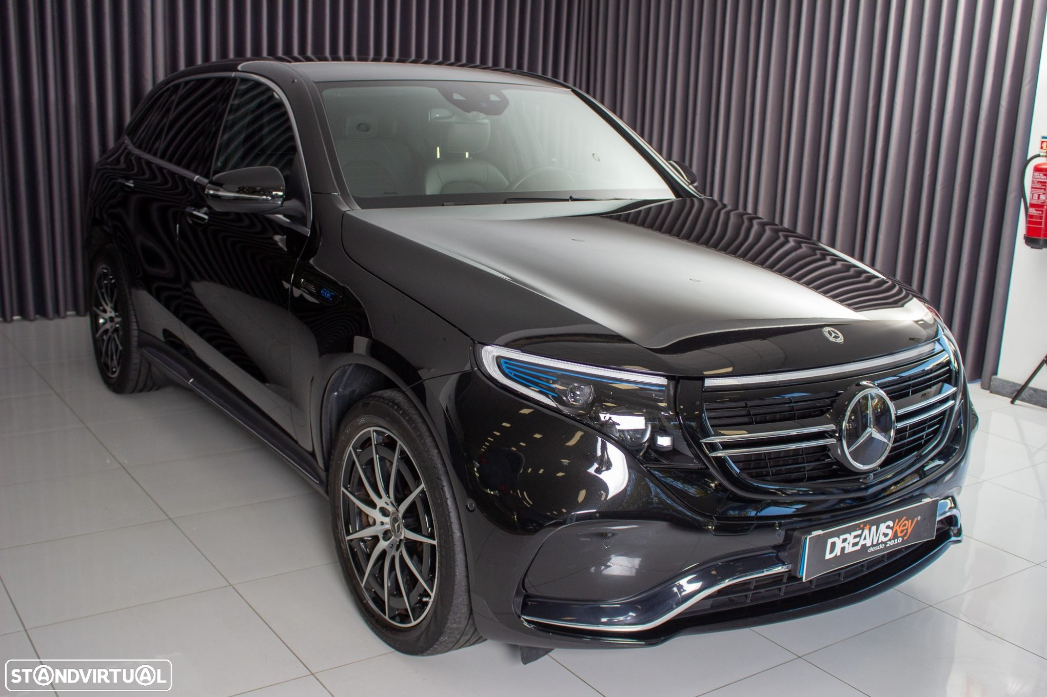 Mercedes-Benz EQC 400 4Matic AMG Line - 11