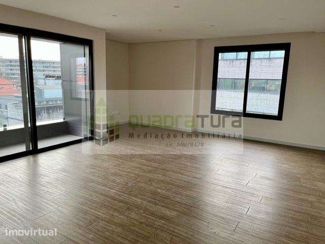 Apartamento T4 Cobertura | Boavista | Suites | c/ Terraço Panorâmico - Grande imagem: 2/25