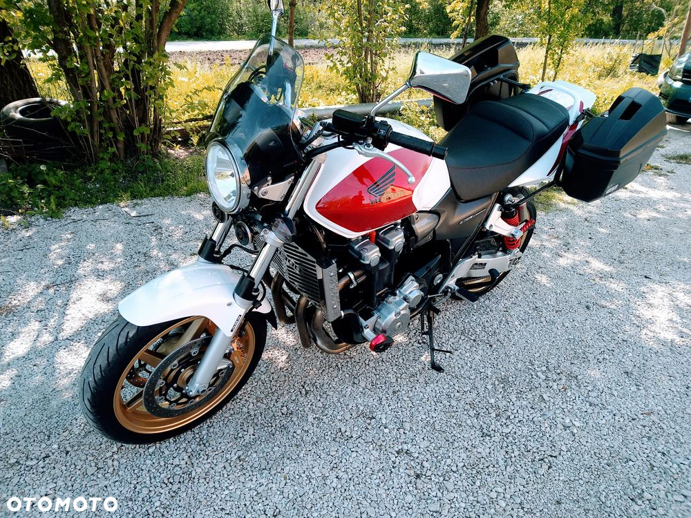 Honda CB - 2