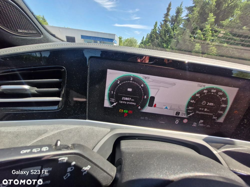 Volkswagen Passat Variant 2.0 TDI SCR DSG R-Line - 26