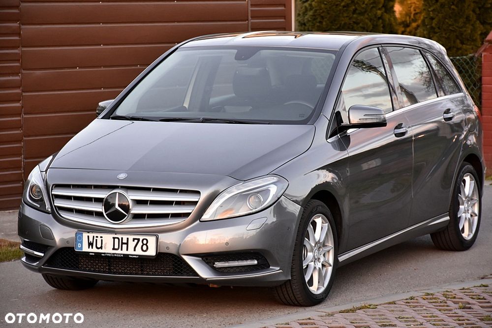 Mercedes-Benz Klasa B 180 BlueEFFICIENCY Edition Style - 2