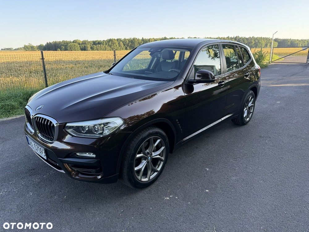 BMW X3 xDrive20i Advantage - 32