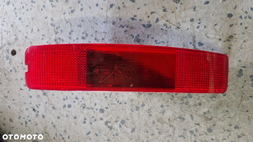VOLVO XC90 LAMPA PRZECIWMGIELNA LEWY TYŁ - 1
