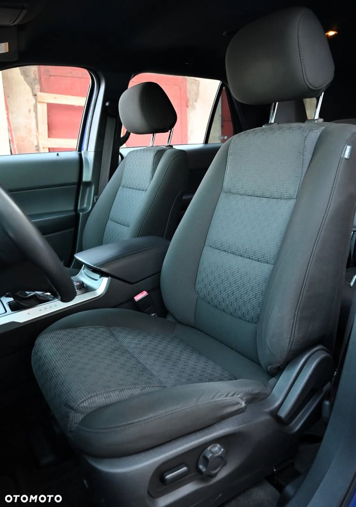 Ford Explorer - 30