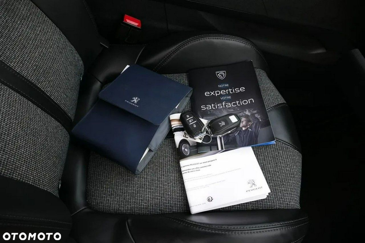 Peugeot 3008 1.2 PureTech Allure S&S - 34
