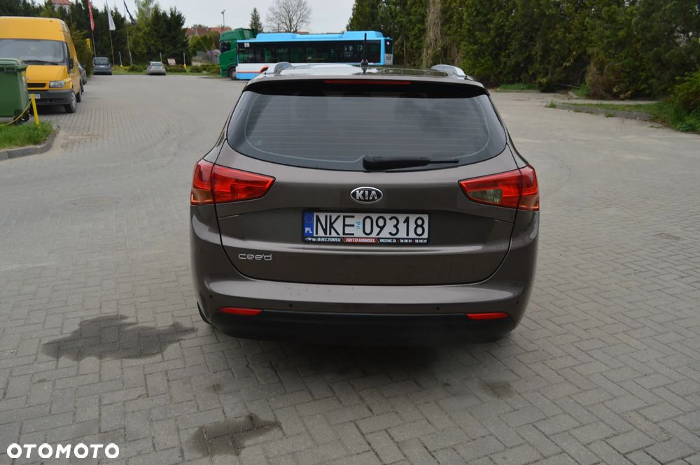 Kia Ceed 1.6 GDI Edition 7 - 9