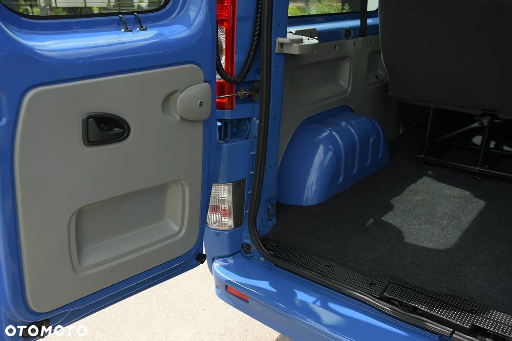 Renault Trafic - 21