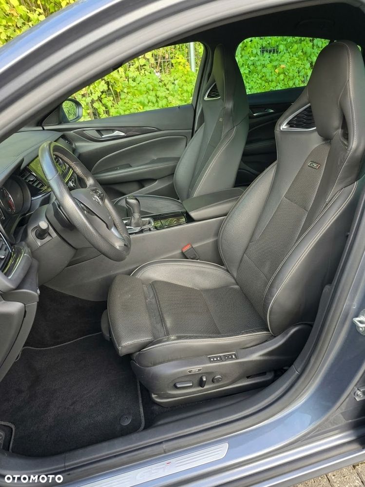 Opel Insignia 2.0 CDTI 4x4 GSi S&S - 17