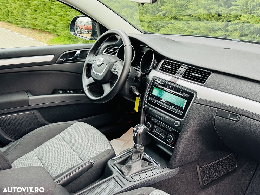 Skoda Superb 1.4 TSI Ambition - 34