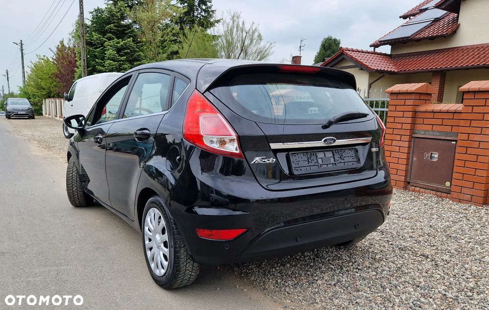 Ford Fiesta 1.6 TDCi DPF Titanium - 5