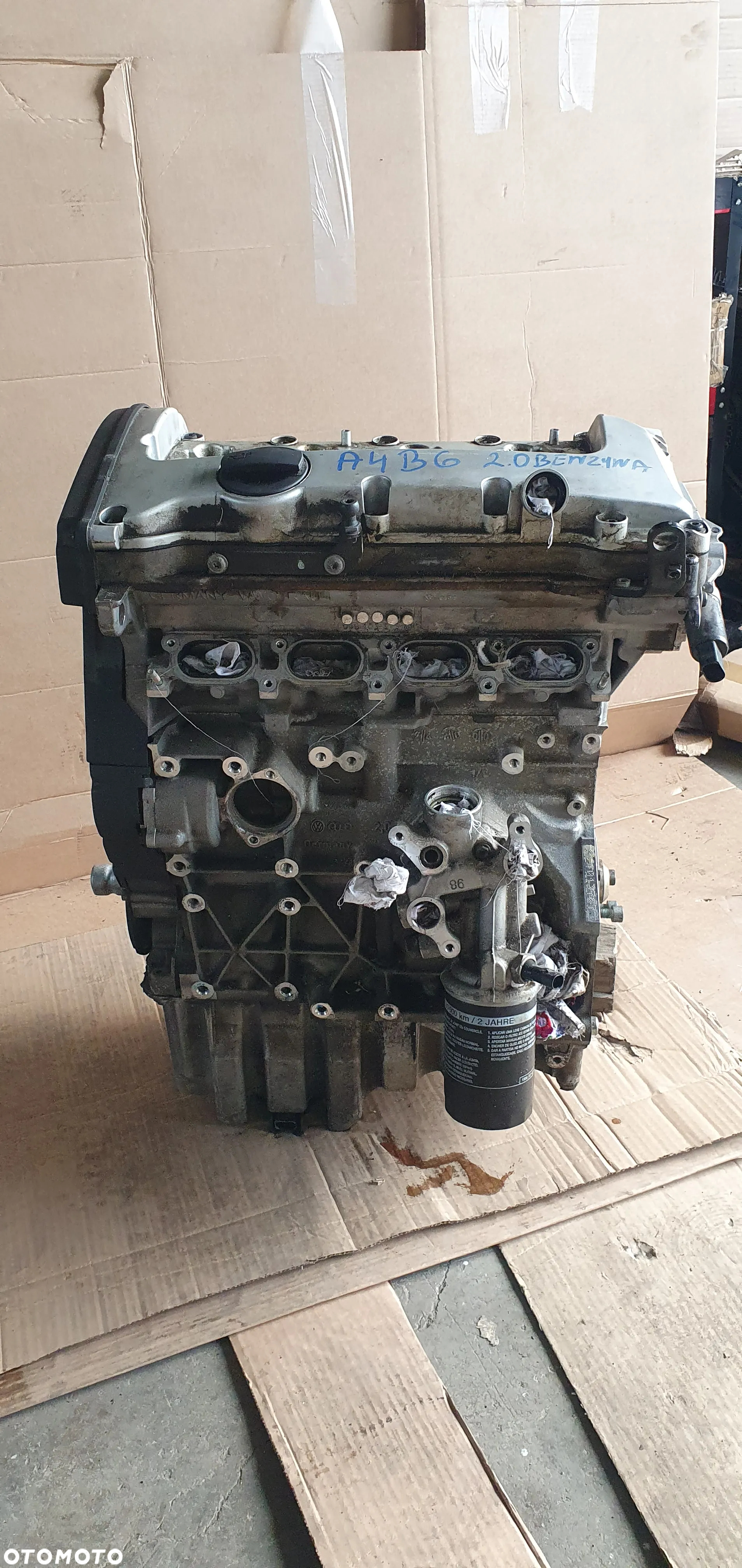 Silnik blok silnika słupek Audi A4 B6 2.0 ALT - 7