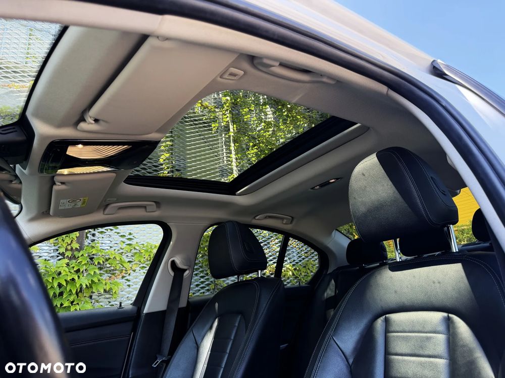 BMW Seria 3 320i GPF Luxury Line - 14