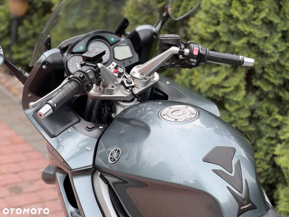 Yamaha FJR - 15