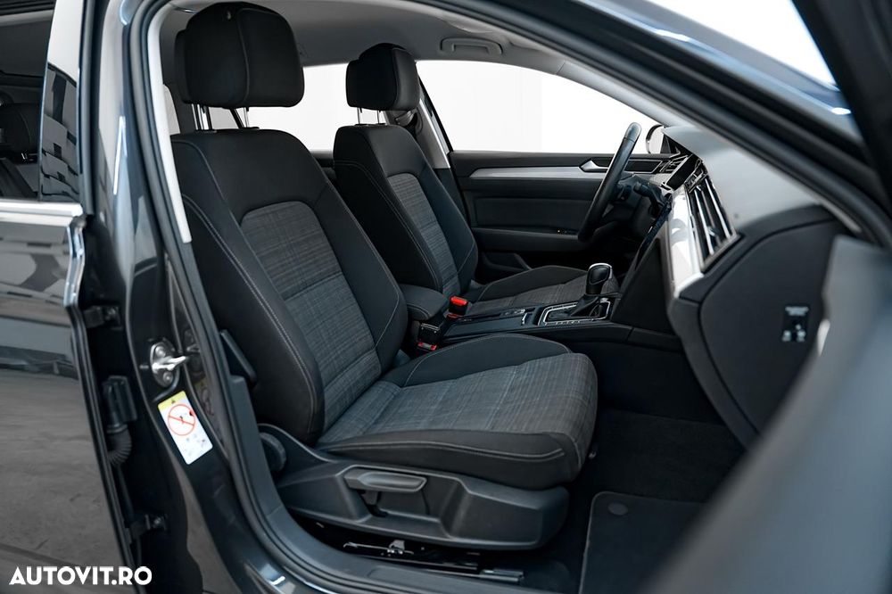 Volkswagen Passat 2.0 TDI DSG (BlueMotion Technology) Comfortline - 19