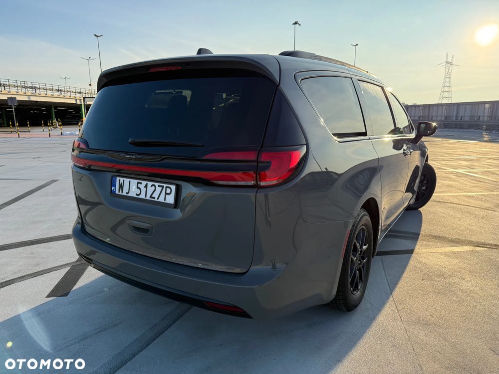 Chrysler Pacifica - 20