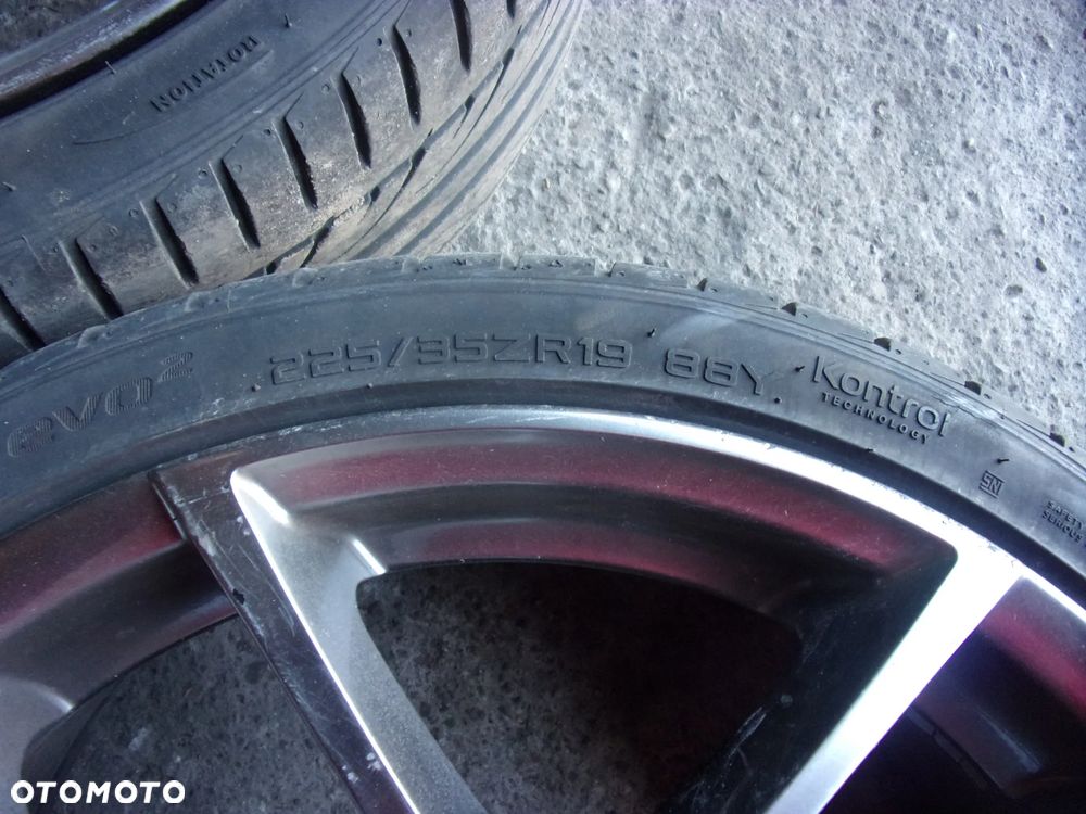 Alufelgi BORBET VW 225/35 ZR19 Hankook Ventus V12 evo2 8Jx19H2 ET44 - 12
