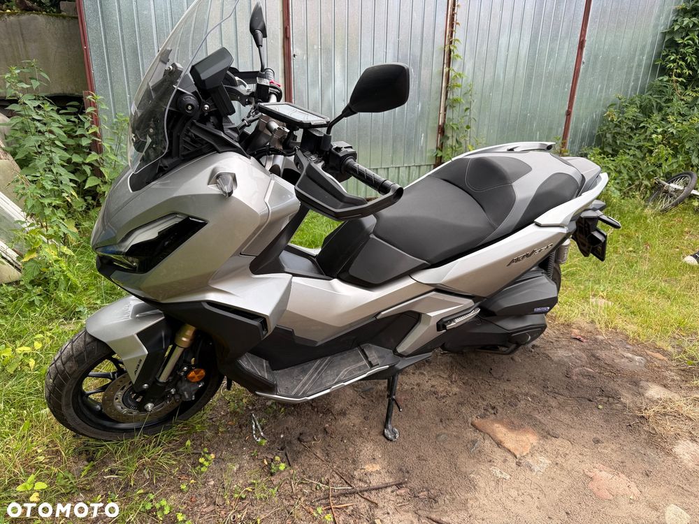 Honda ADV350 - 1