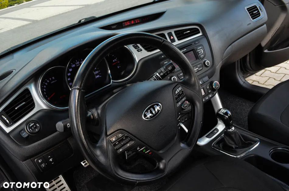 Kia Ceed 1.6 GDI SW Vision - 29