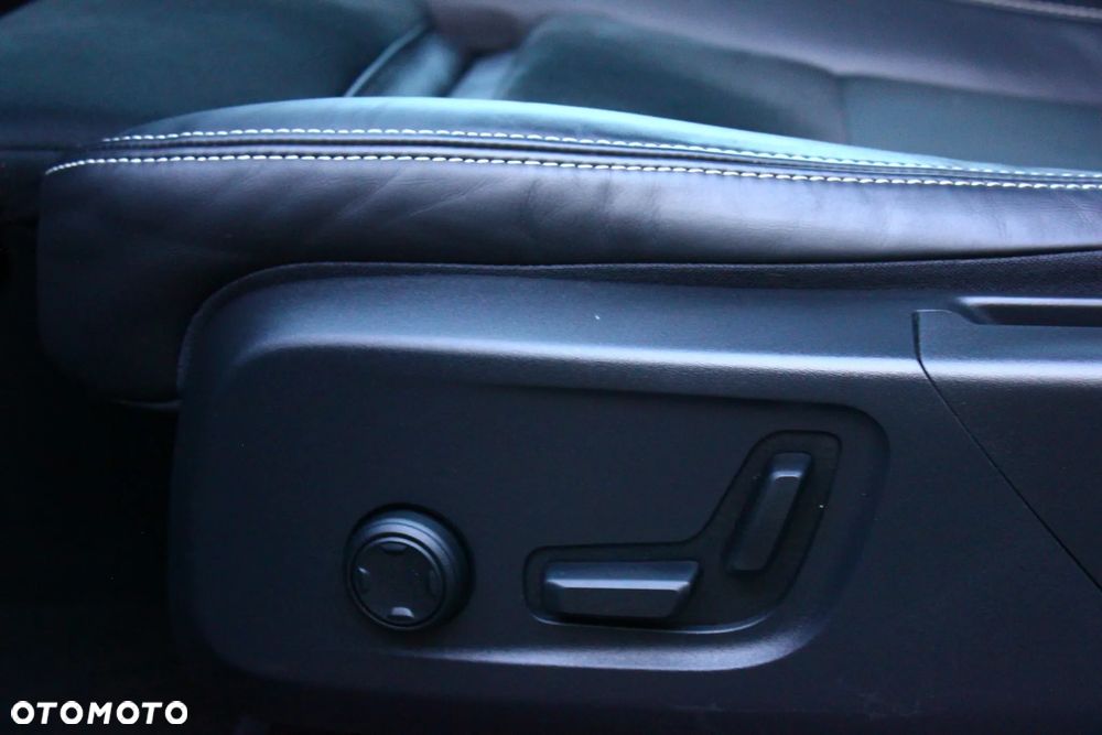 Volvo XC 40 - 29