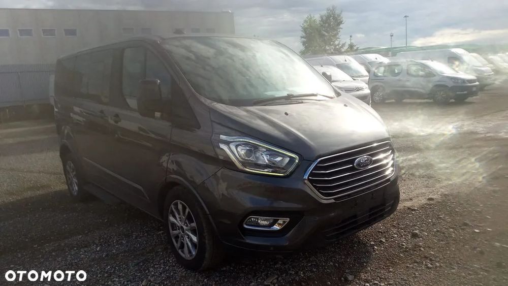Ford Tourneo Custom 320 L1H1 VA Autm Titanium X