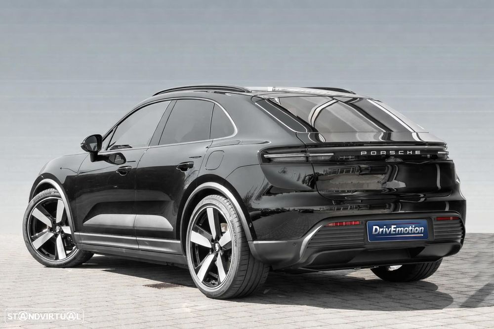 Porsche Macan Electric 4 - 3