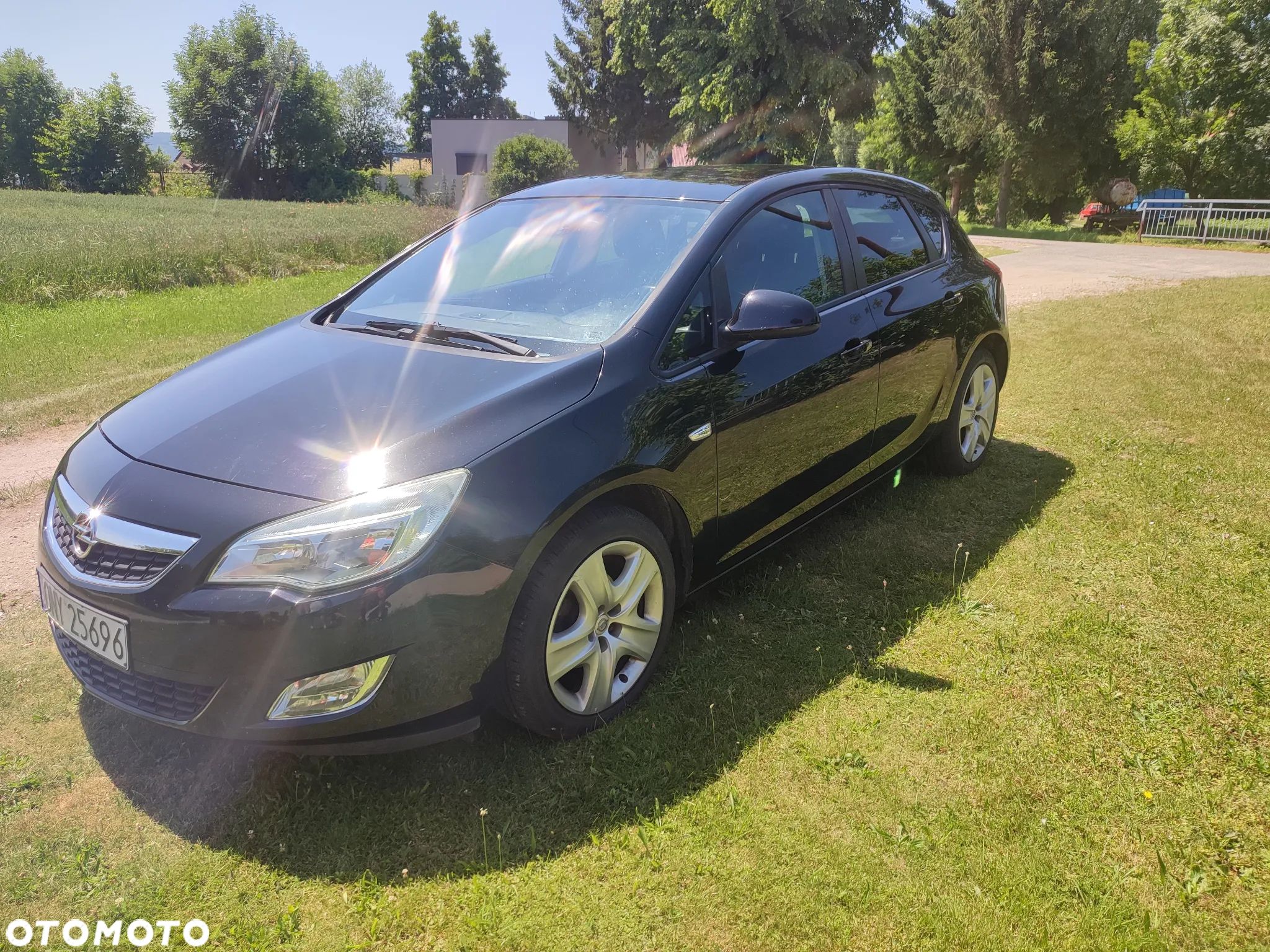 Opel Astra 1.4 Turbo Edition - 1