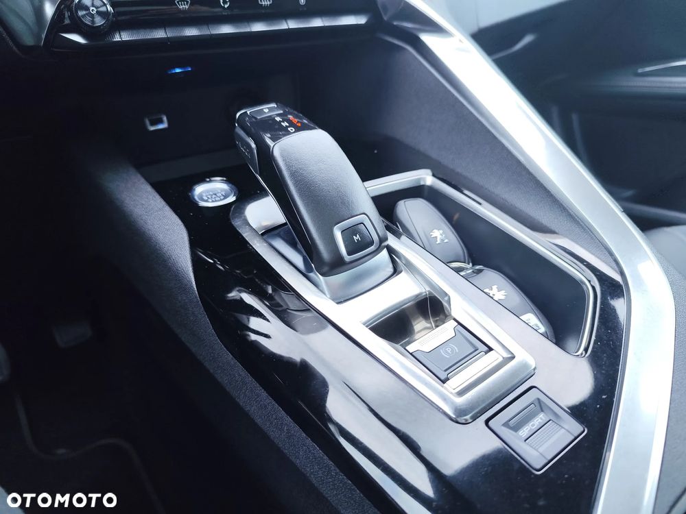 Peugeot 5008 BlueHDi 130 EAT8 GT - 27