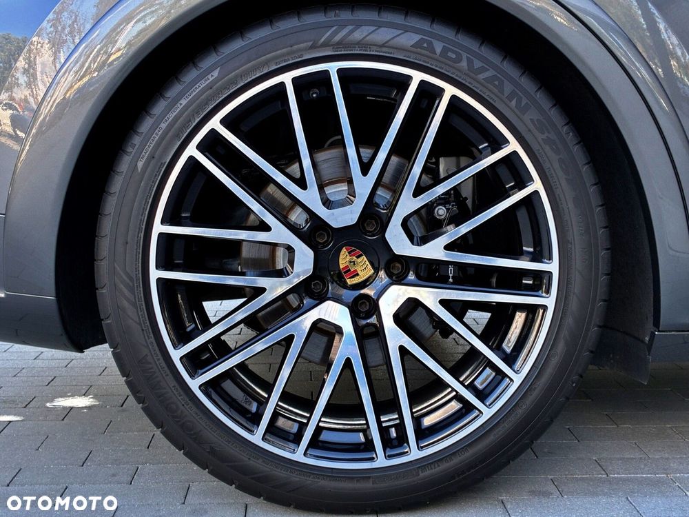 Porsche Cayenne - 12