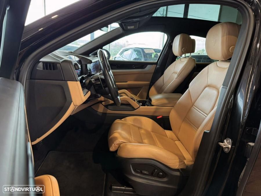 Porsche Cayenne Coupé E-Hybrid - 7