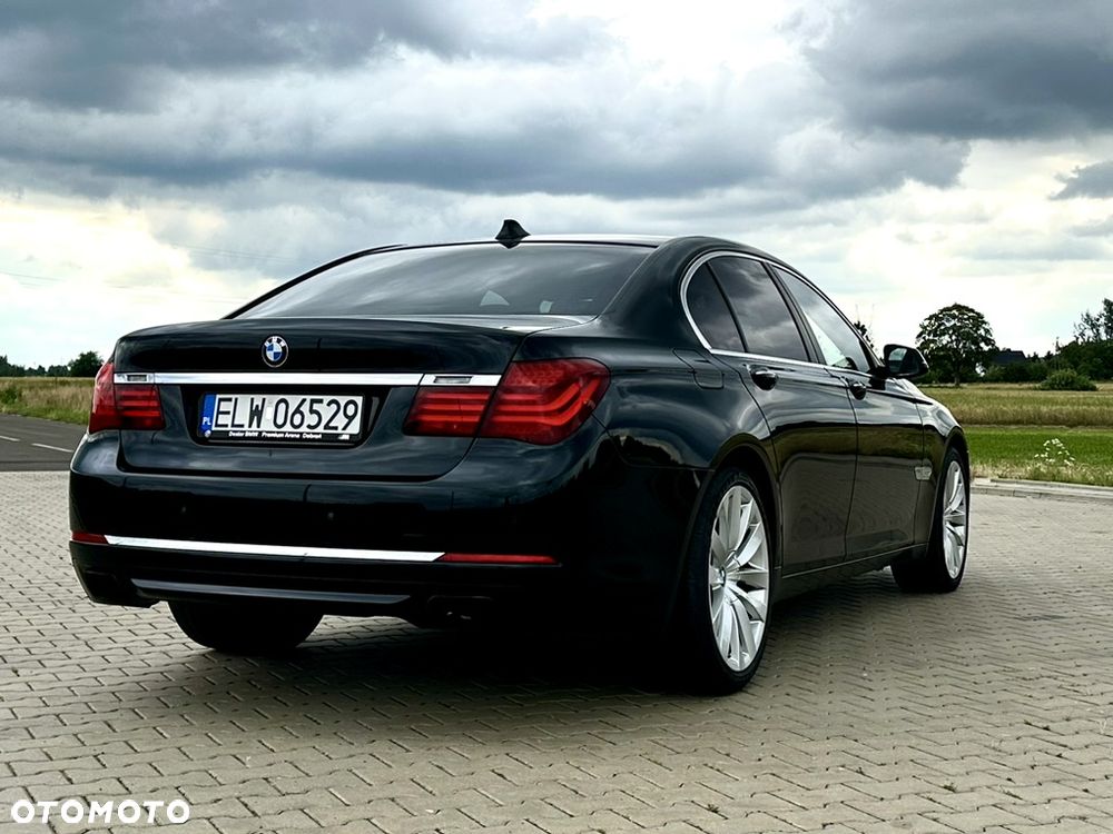 BMW Seria 7 750d xDrive - 13
