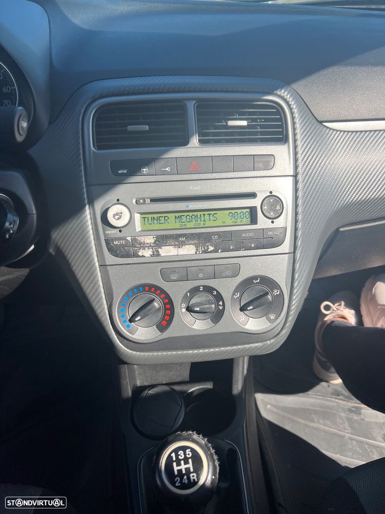 Fiat Grande Punto - 22