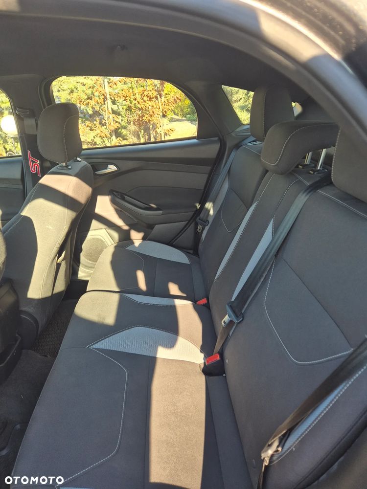 Ford Focus ST - 14