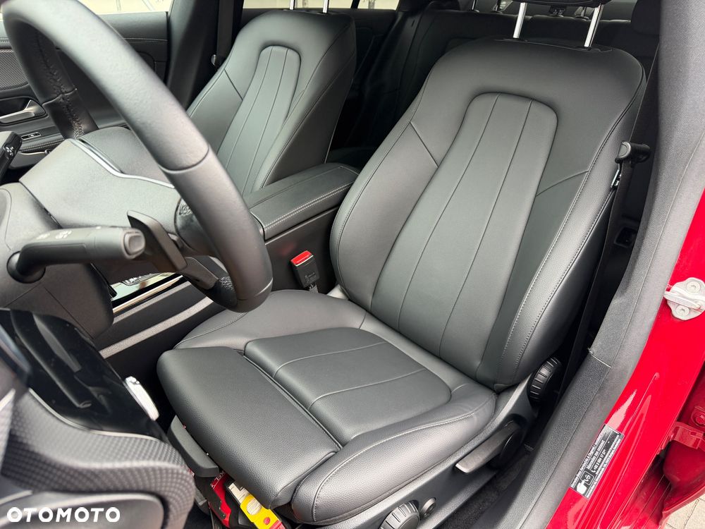 Mercedes-Benz CLA 200 d Progressive 8G-DCT - 33