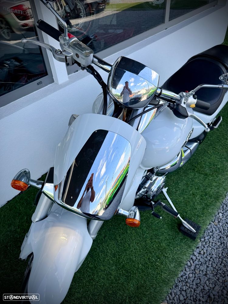 Suzuki Intruder M1800 R - 19