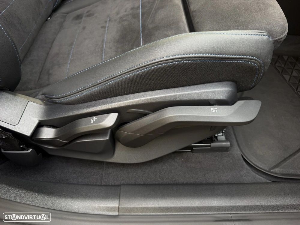 BMW 225xe Active Tourer e xDrive Pack Desportivo M - 11