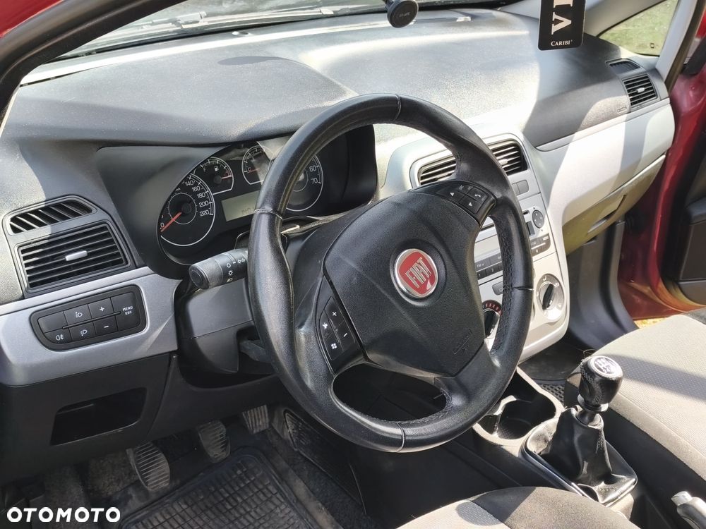 Fiat Grande Punto - 8