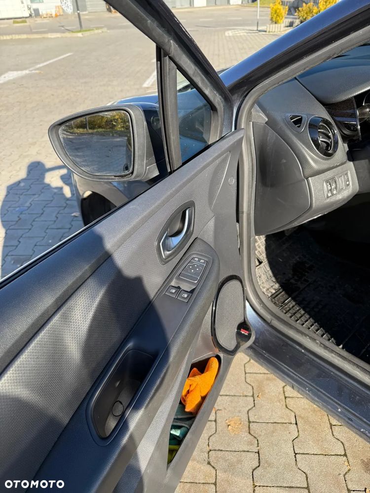 Renault Clio (Energy) dCi 90 EDC Bose Edition - 6